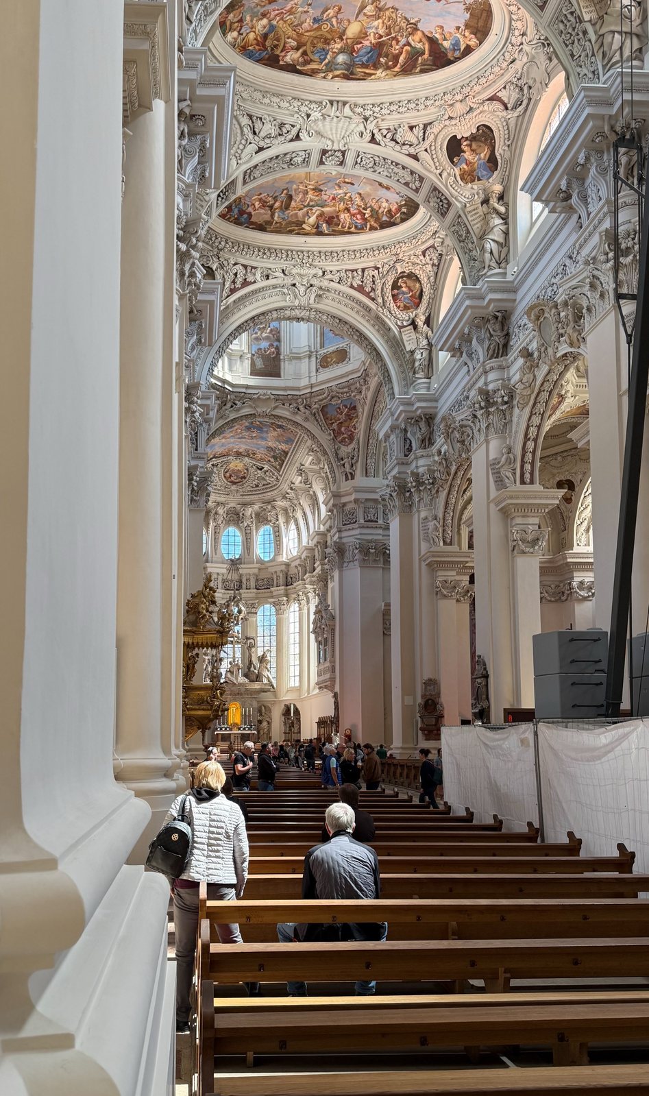 Barockes Deckenfresko im Passauer Dom St. Stephan